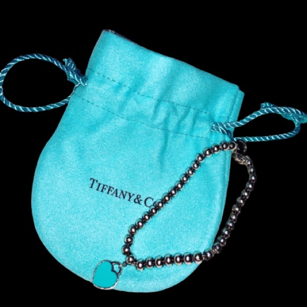 Blue Heart Tag Bead Bracelet